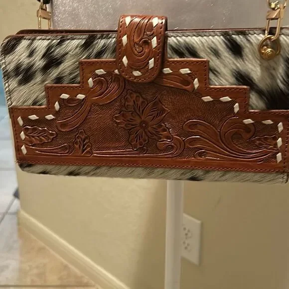 Sexy Little Vintage Leather And Cowhair Western Wallet On Chain Black Brown New - Picture 2 of 13